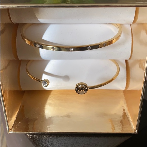 NWOT MichaelKors two bracelet set - Picture 2 of 7